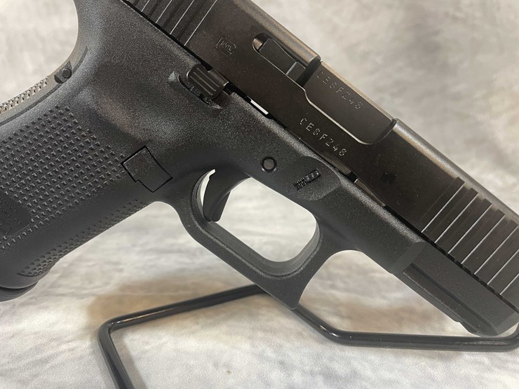 #4797-•-glock-19-gen-5-9mm-luger-pistol,-sn:-cesf248-image-10