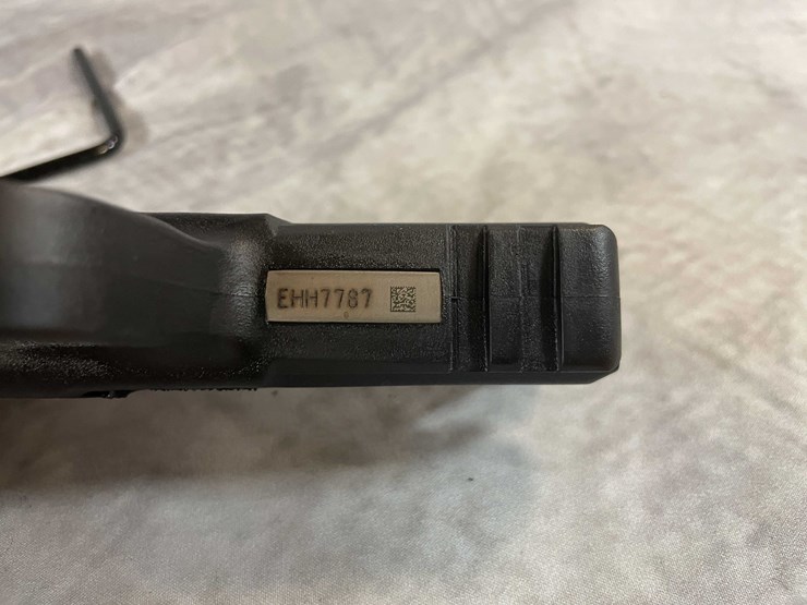 #4786-•-smith-&-wesson-sd9-2.0-9mm-luger-pistol,-sn:-ehh7787-image-23