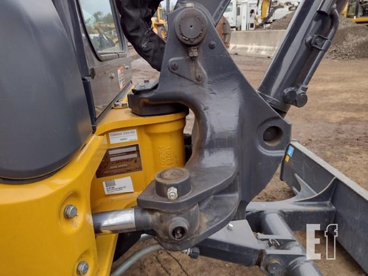 2023-deere-35g-image-26