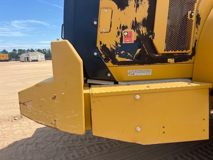 2022-caterpillar-980-image-17