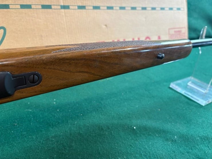weatherby-mark-v-300-wby-mag-rifle-image-8