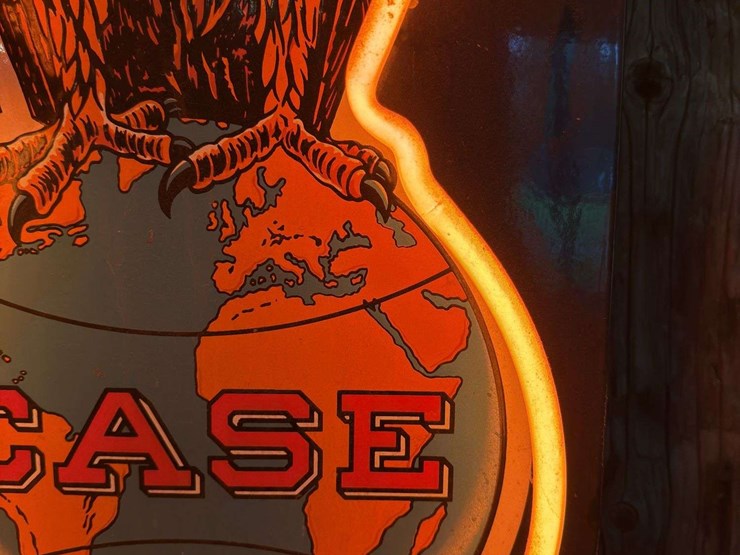 case-eagle-neon---description-update-image-3