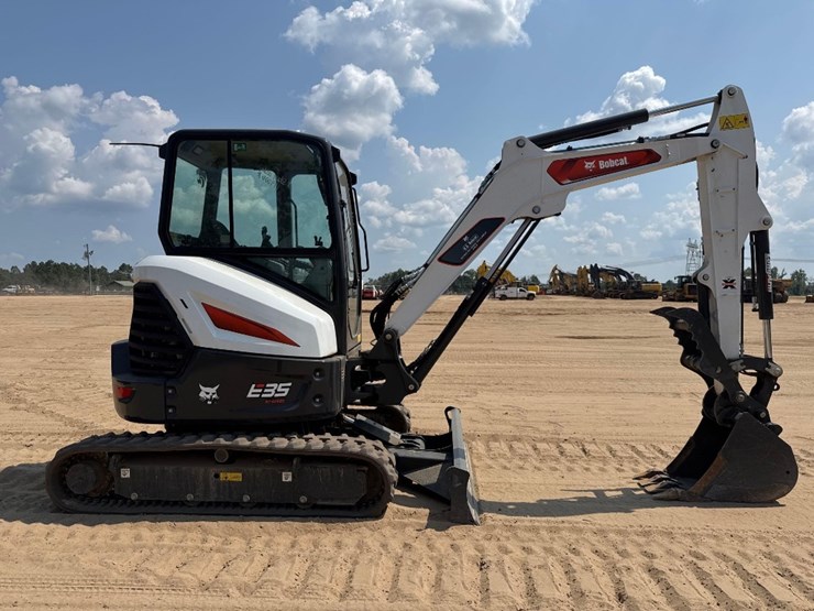 2023-bobcat-e35-image-5