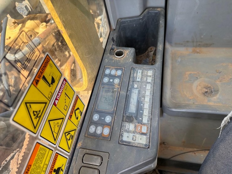 2014-caterpillar-324el-image-42