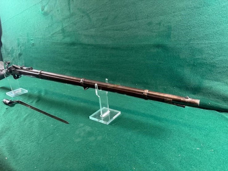 us-springfield-mdl-1866-trapdoor-rifle-image-2