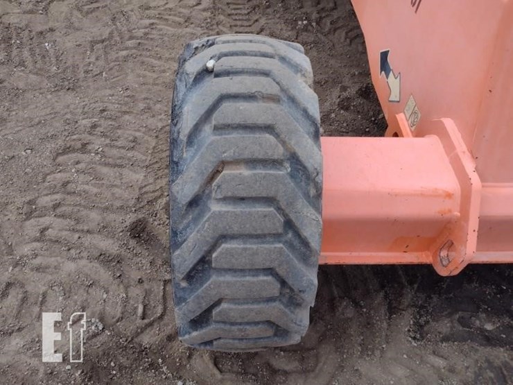 2016-jlg-400s-image-14
