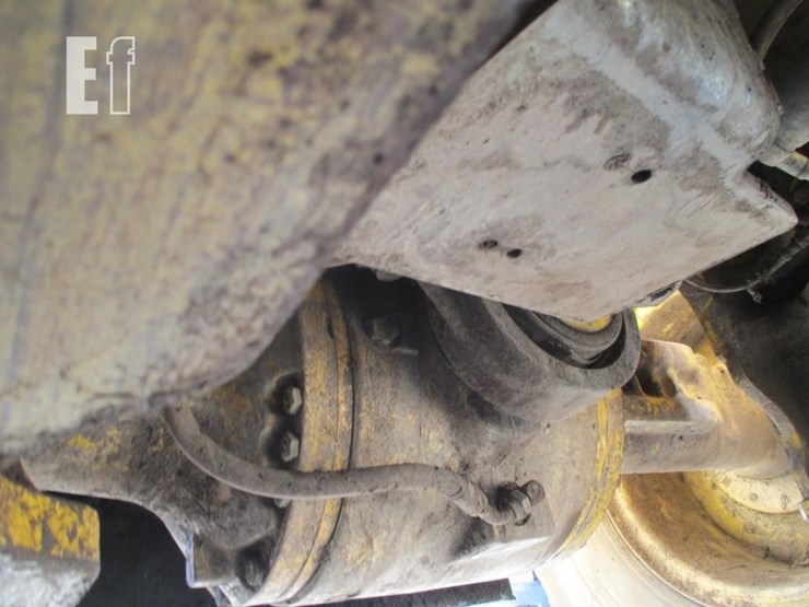2000-deere-624h-image-19