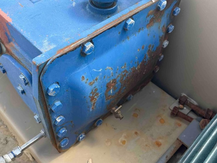 triplex-disposal-pump-image-8