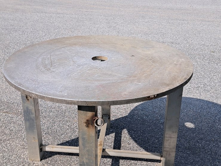 #179-•-55"×55"×39"-aluminum-table-image-8
