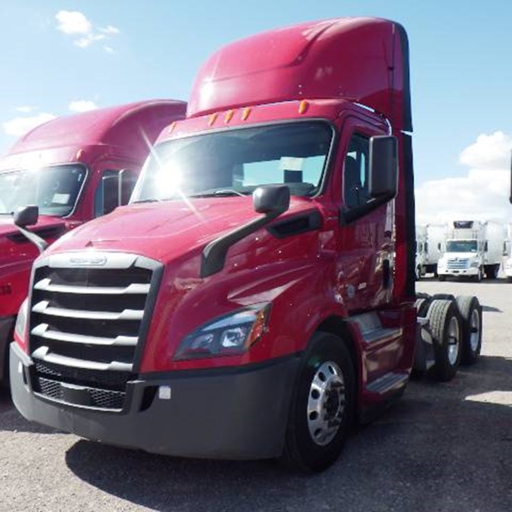 2019 FREIGHTLINER CASCADIA 116