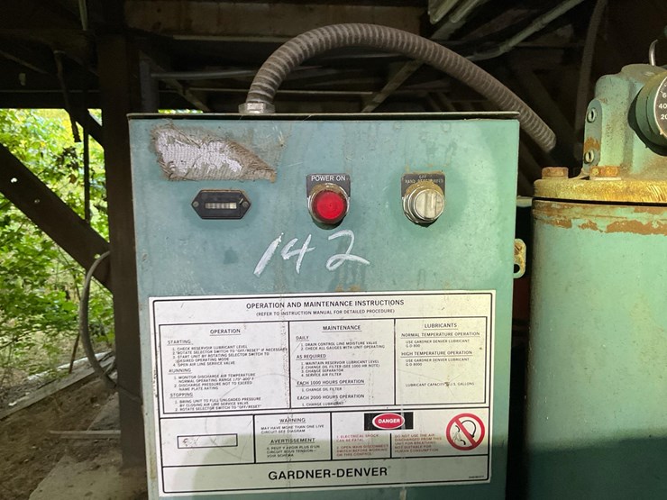 #142-•-gardner-denver-air-compressor-image-2