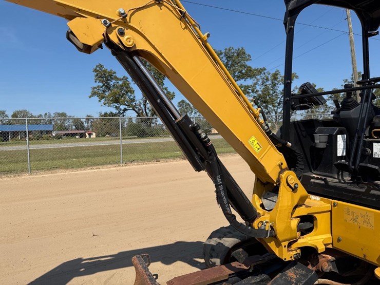 2022-caterpillar-303.5-image-21