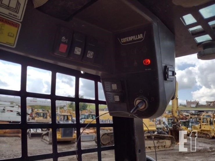 2005-caterpillar-262b-image-7