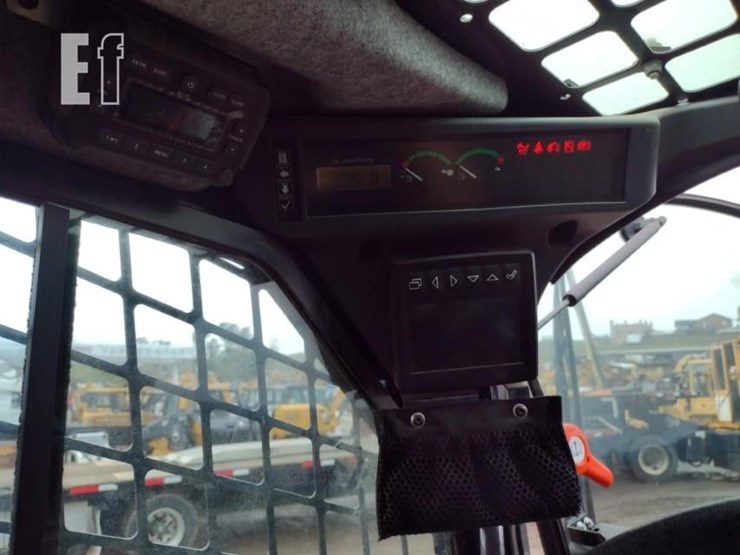 deere-325g-image-7