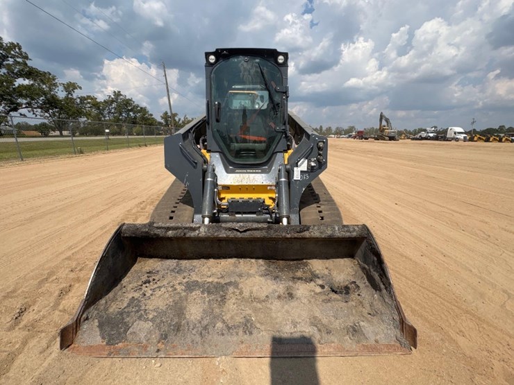 2022-deere-333g-image-3