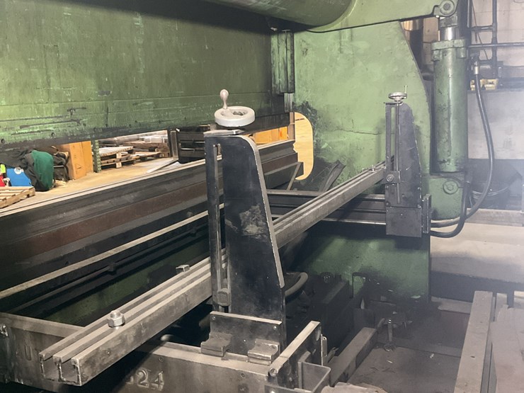 #105-•-175-ton-accur-press-brake-image-5