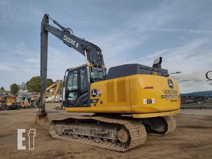 john-deere-210-image-54