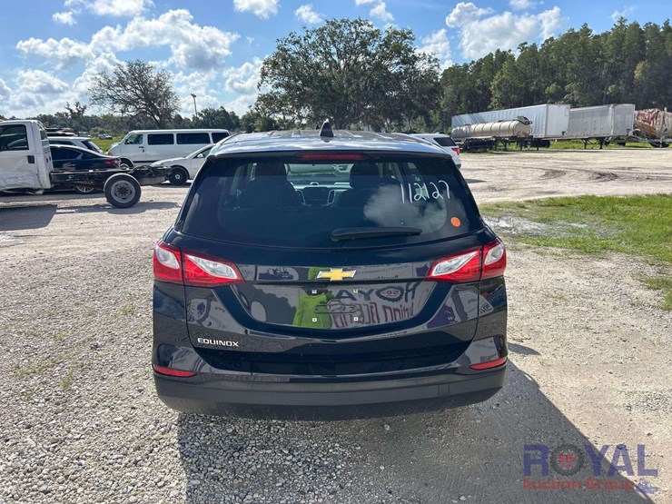 2021-chevrolet-equinox-ls-image-21