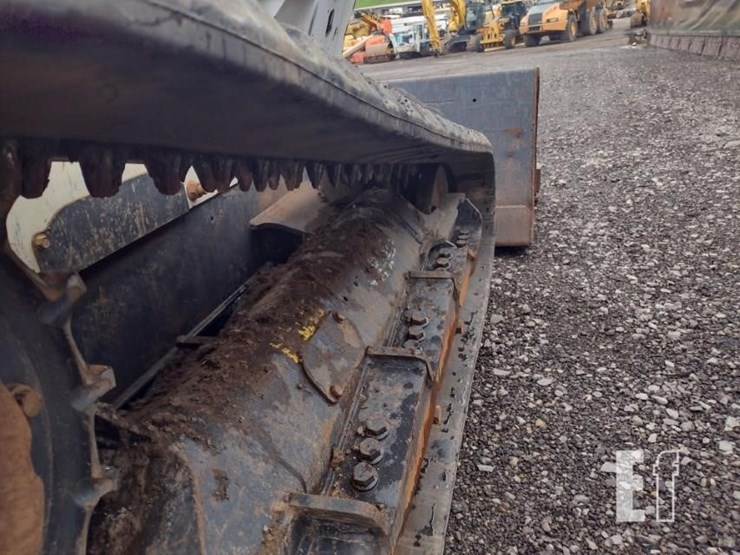 2019-bobcat-t770-image-32