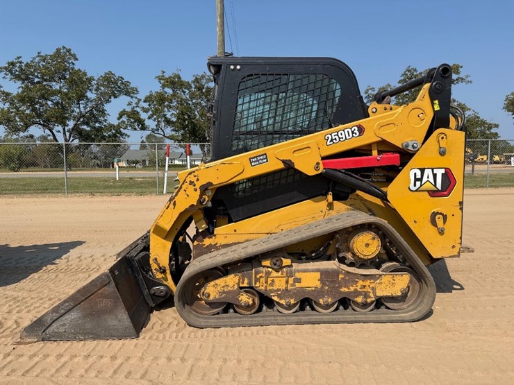 2020-caterpillar-259d3-image-1
