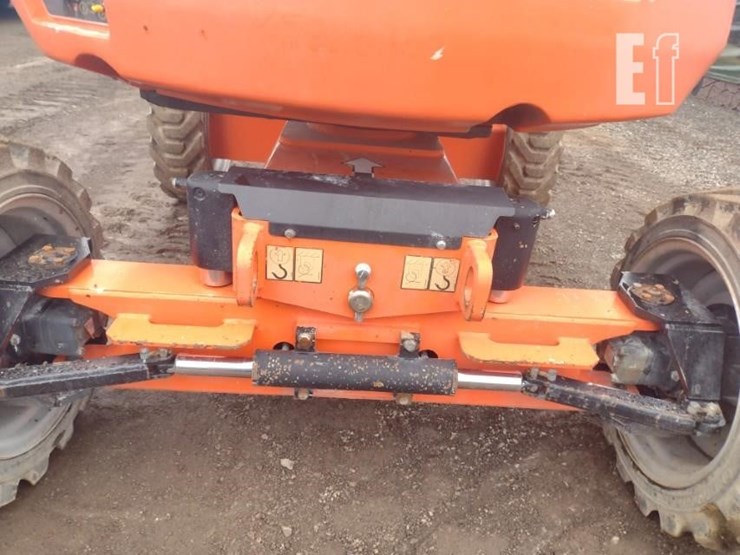 2016-jlg-340aj-image-12