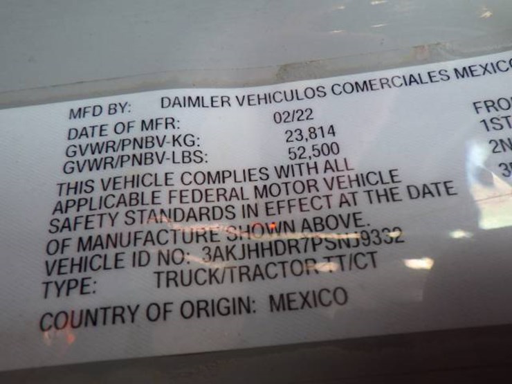 2023-freightliner-cascadia-126-image-12