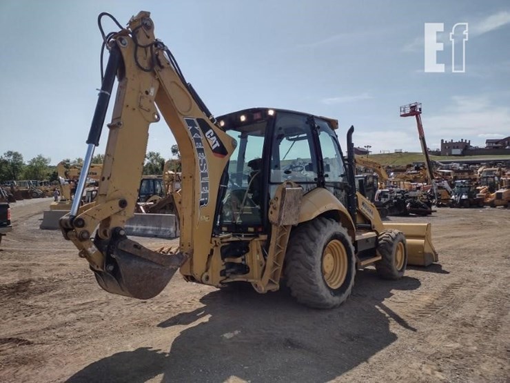 2015-caterpillar-420f-image-41