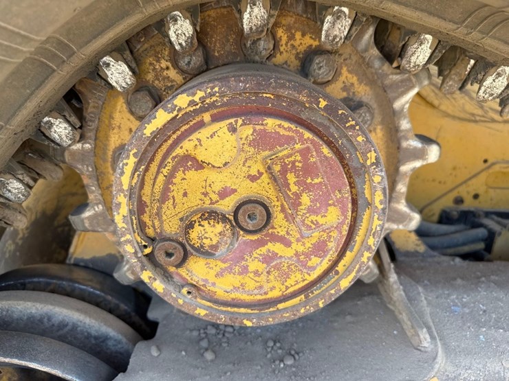 2020-caterpillar-259d3-image-15