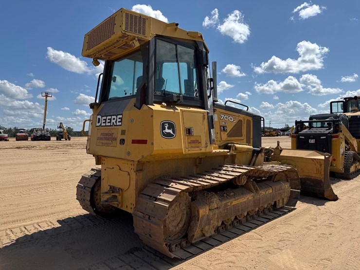 2007-deere-700j-xlt-image-6