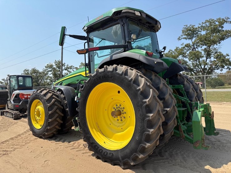 john-deere-8r-310-image-8