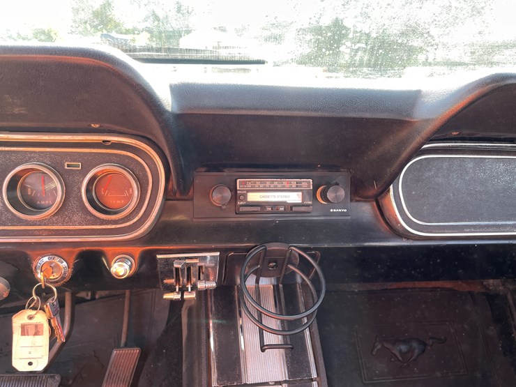 #7017-•-1966-ford-mustang-convertible-(downing,-wi)-(has-wi-title)-image-92