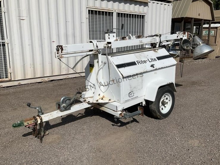 coleman-engineering-rite-lite-towable-light-tower-image-2