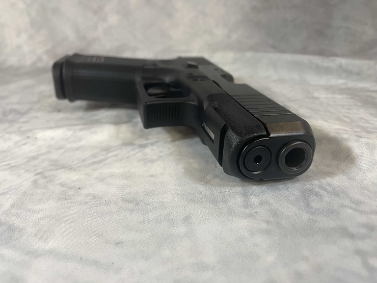 #4797-•-glock-19-gen-5-9mm-luger-pistol,-sn:-cesf248-image-4