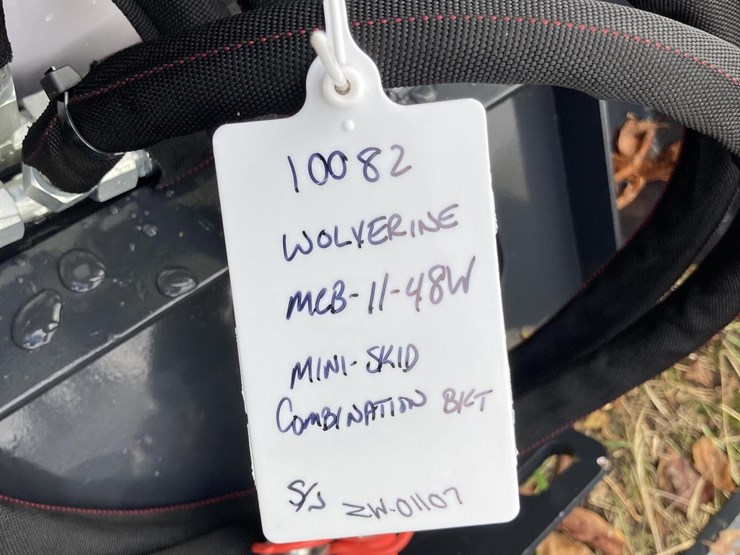 wolverine-mcb-11-48w-mini-skid-combination-bucket-image-5