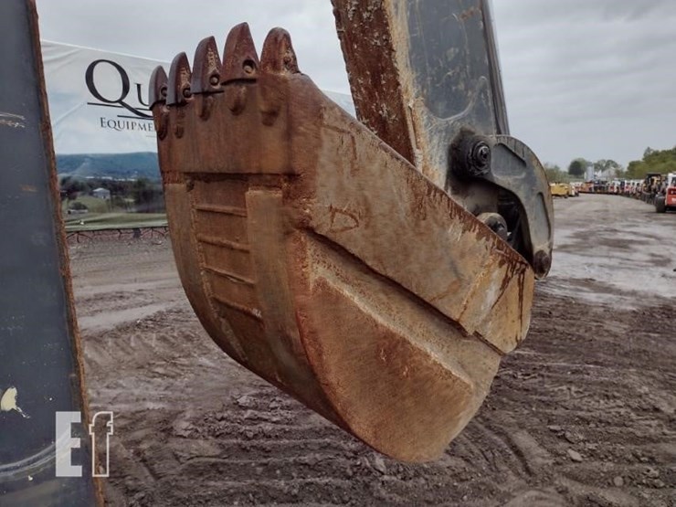2019-deere-410l-image-30