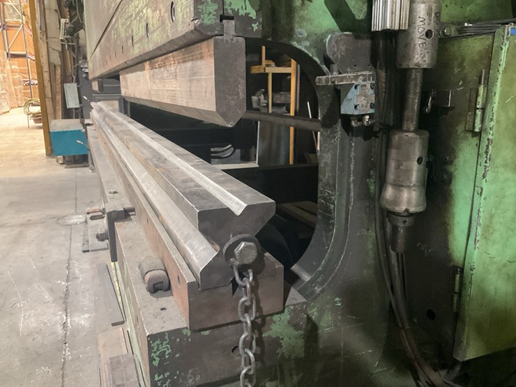 #105-•-175-ton-accur-press-brake-image-15