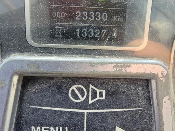 2012-hyundai-160d-7e-image-10
