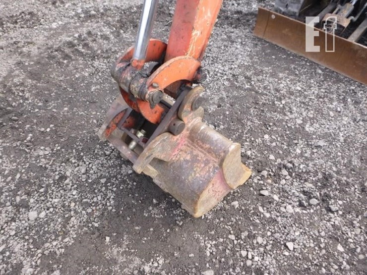 2016-kubota-k008-3-image-12