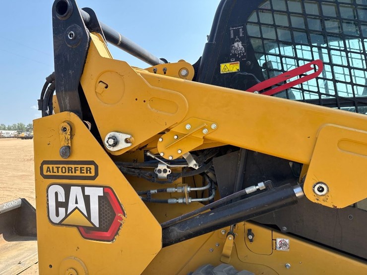 2023-caterpillar-259d3-image-20