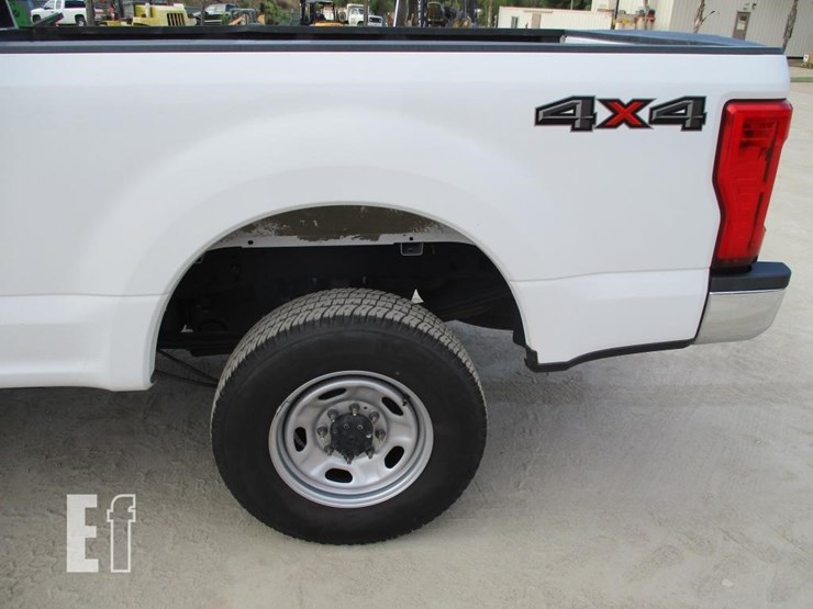 2017-ford-f250-image-16