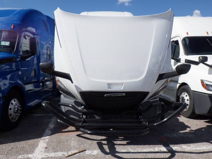 2020-freightliner-cascadia-126-image-15