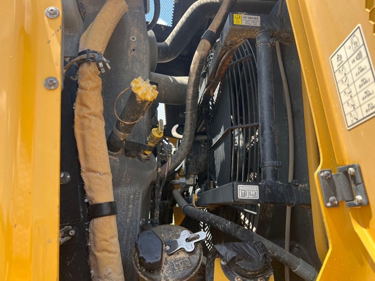 2022-caterpillar-980-image-16