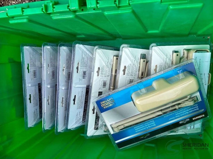 numerous-new-hardware-items-totes-not-included-image-4