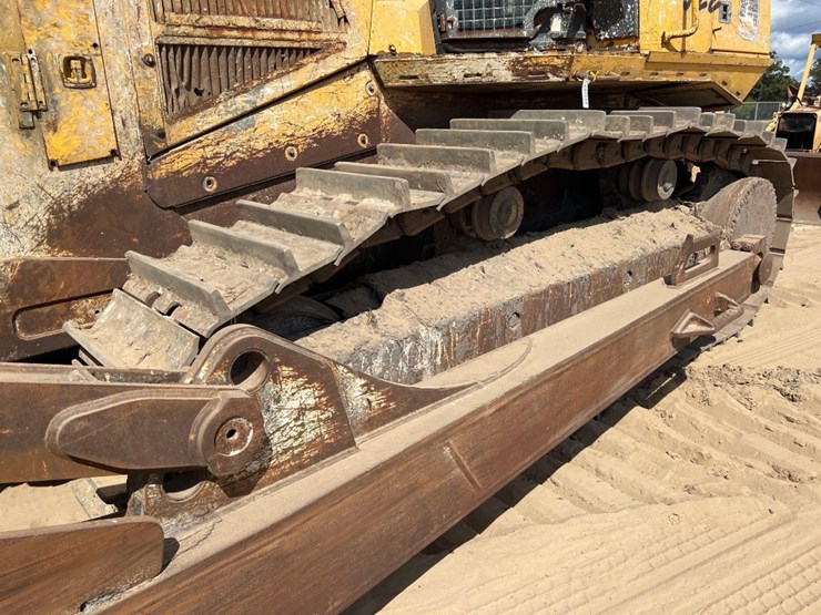 2015-deere-1050k-image-9