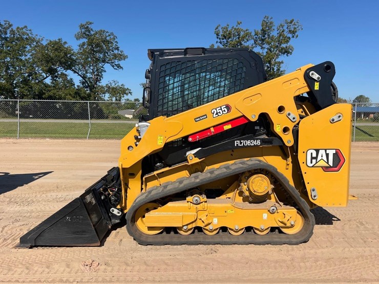 2024-caterpillar-255-skid-steer-image-1
