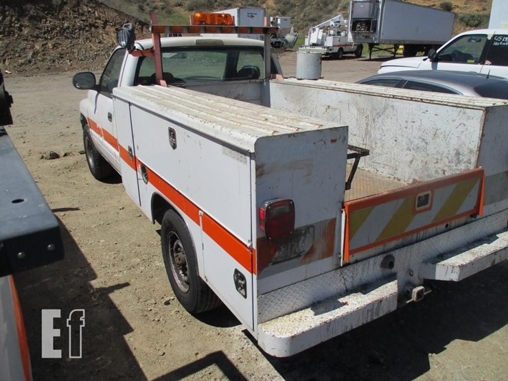 2002-dodge-2500-image-4