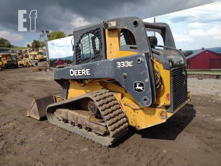 2015-deere-333e-image-39