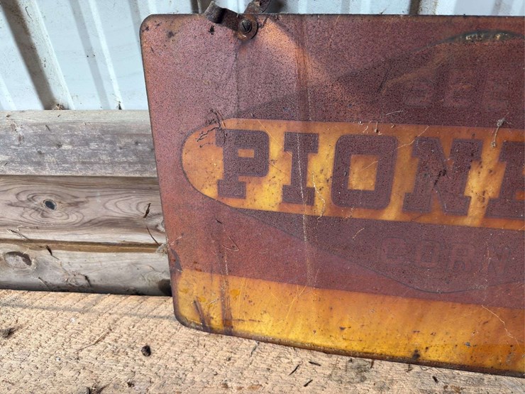 pioneer-seed-corn-sign-image-3