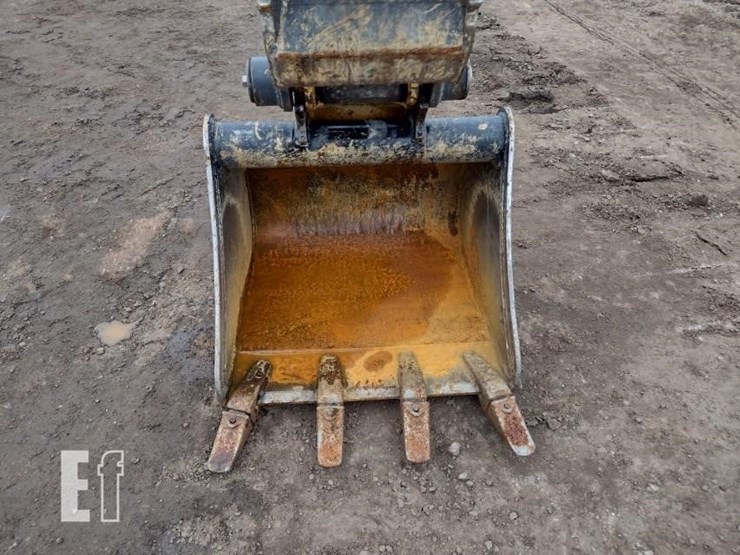 2023-deere-35g-image-15