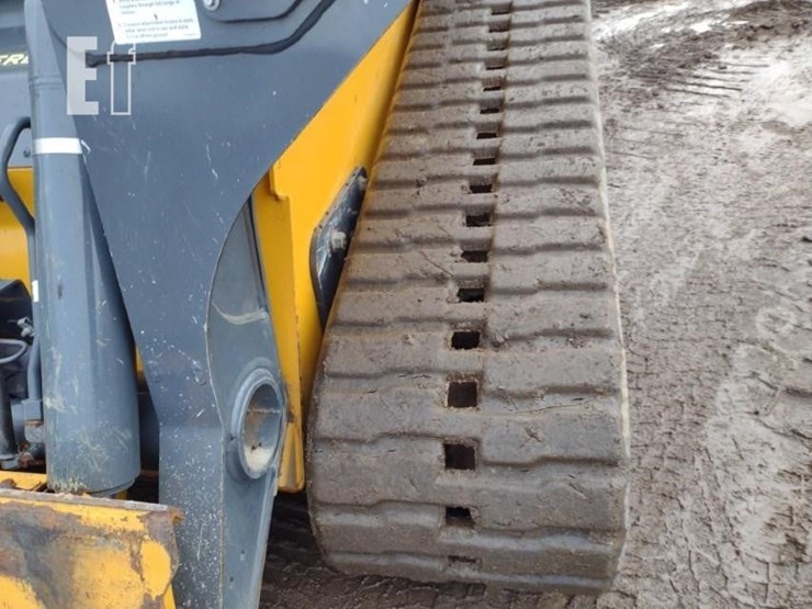 2023-deere-333g-image-31
